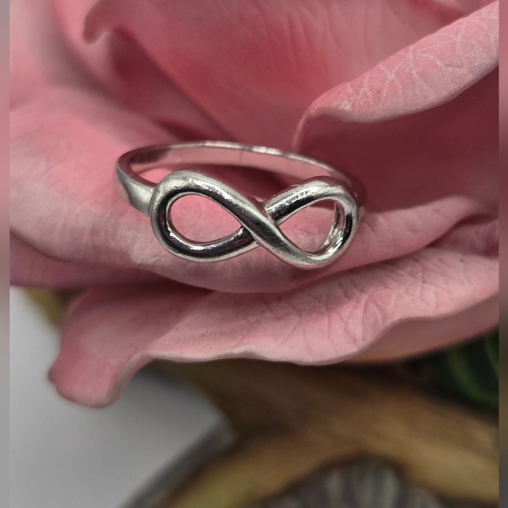 Sterling Silver Infinity Ring - image 1